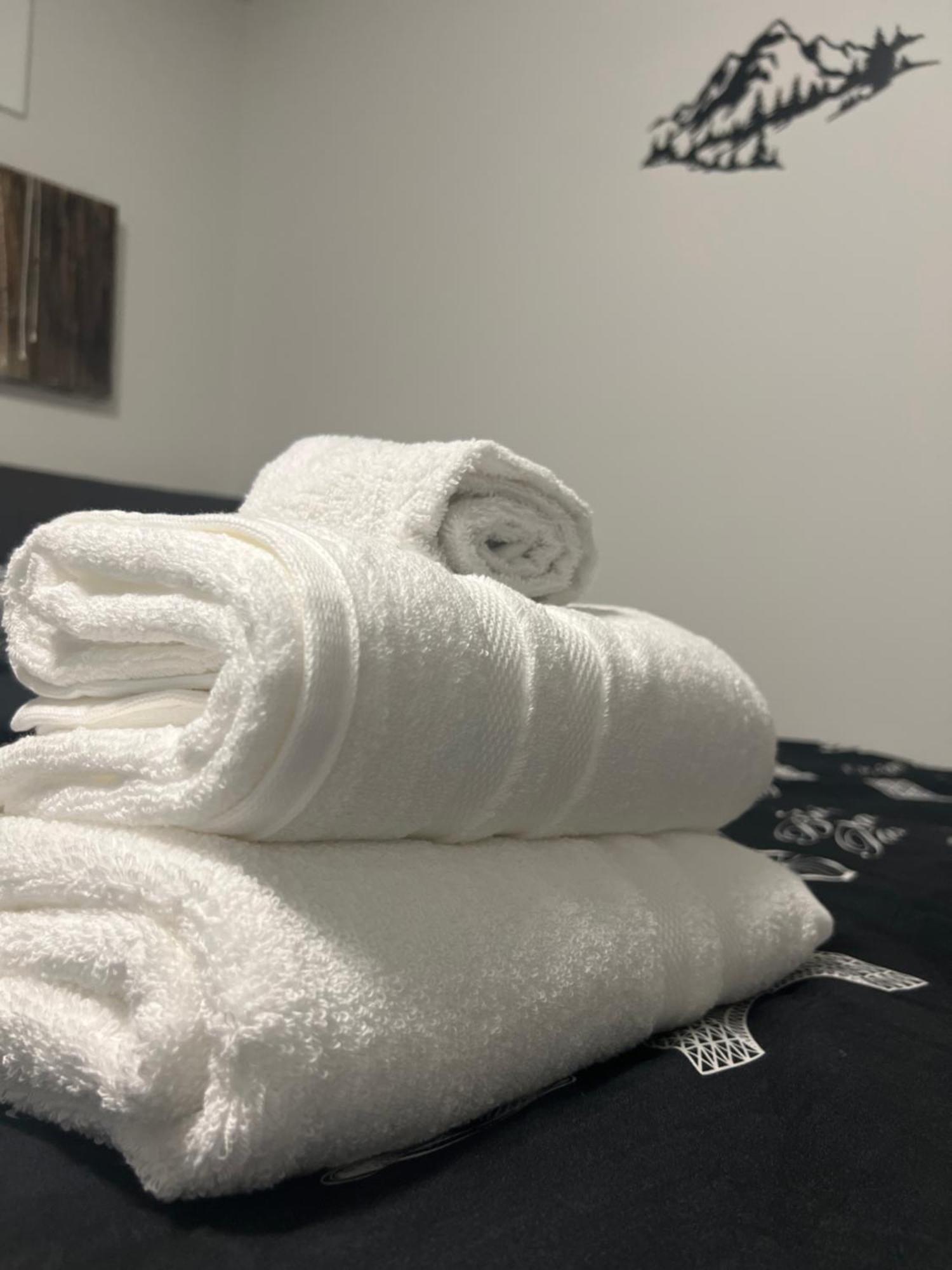 Glacier Ridge 1 Bedroom Haven * Calgary