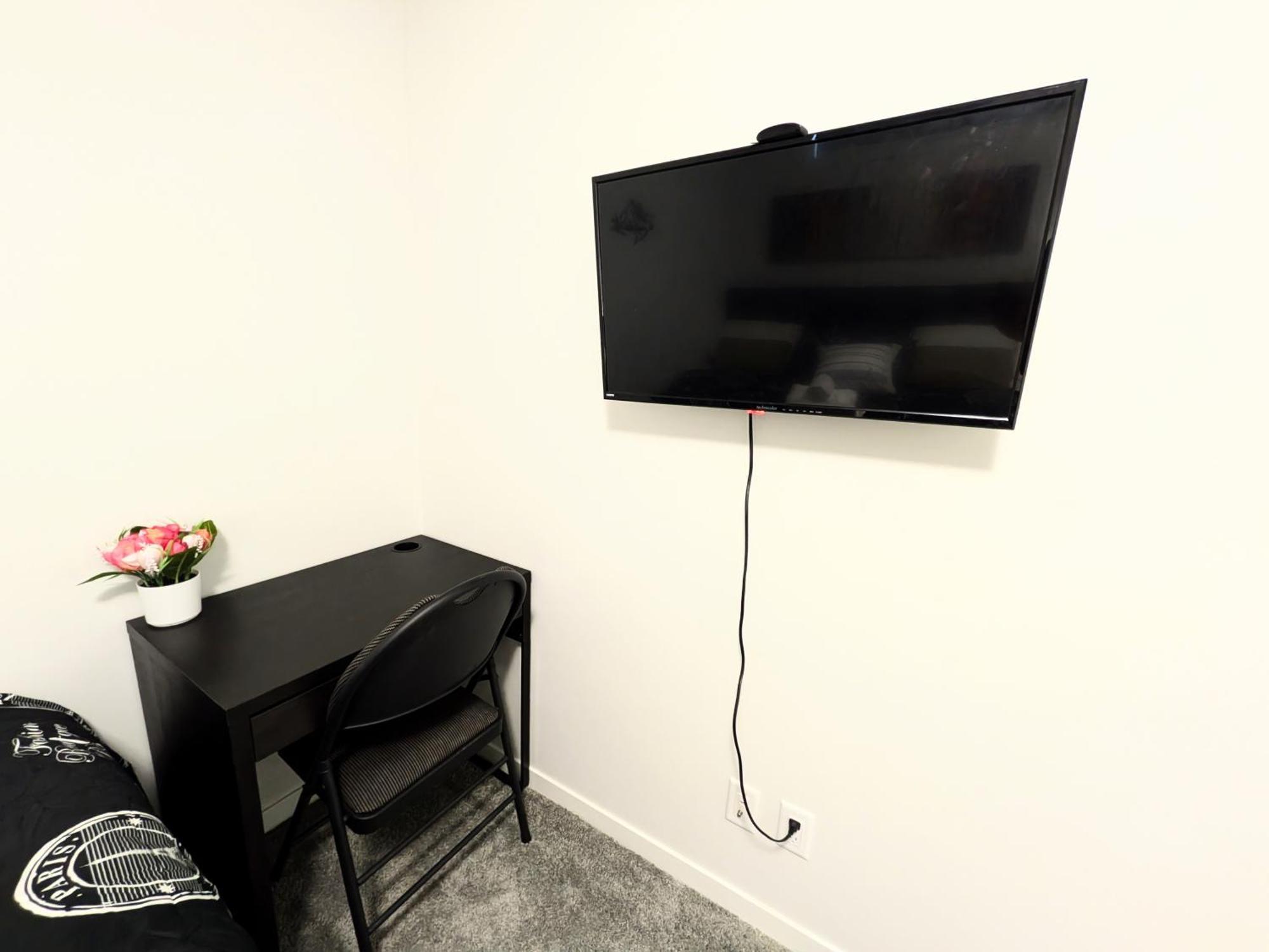 Glacier Ridge 1 Bedroom Haven * Calgary