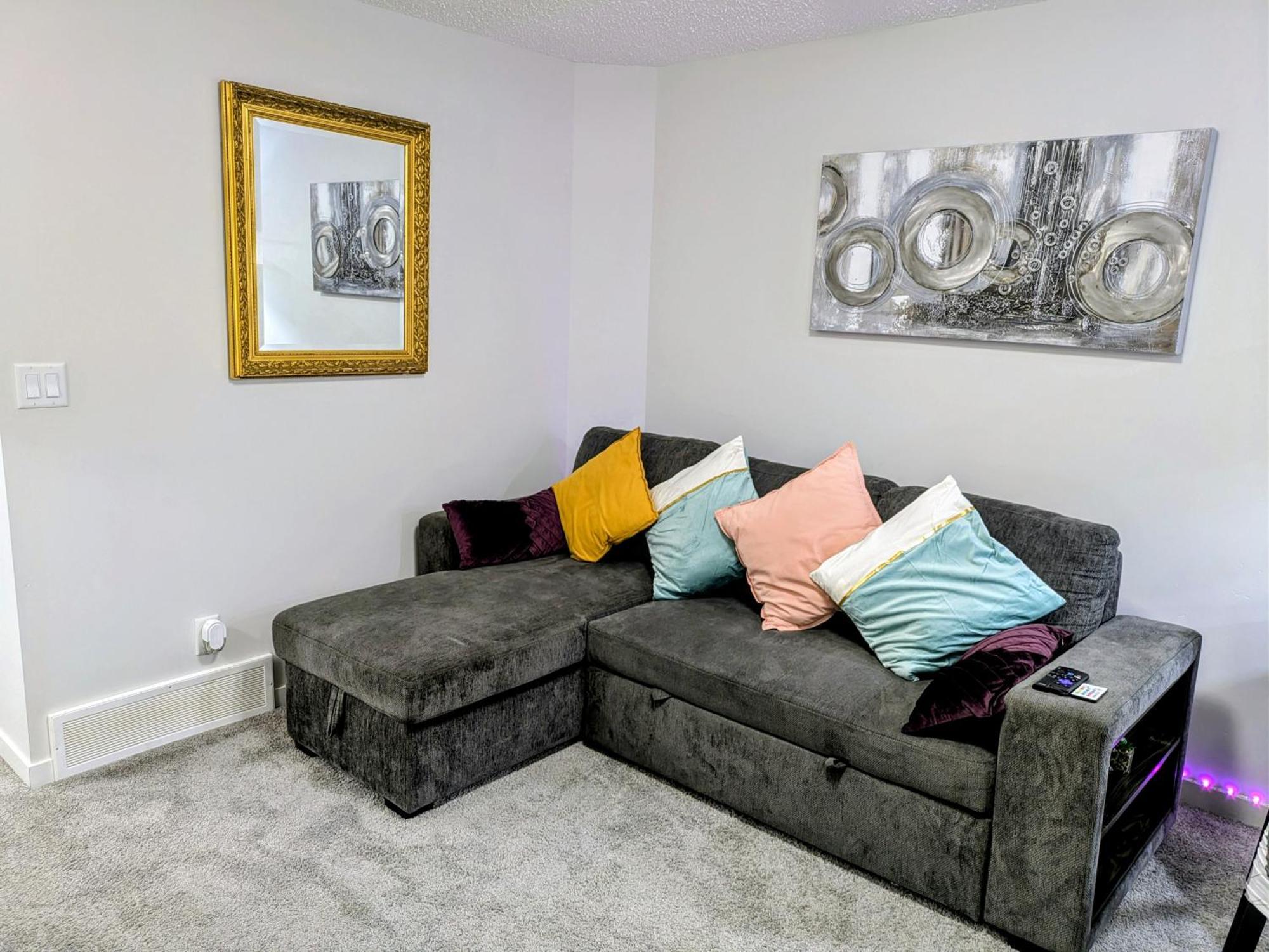 Glacier Ridge 1 Bedroom Haven * Calgary